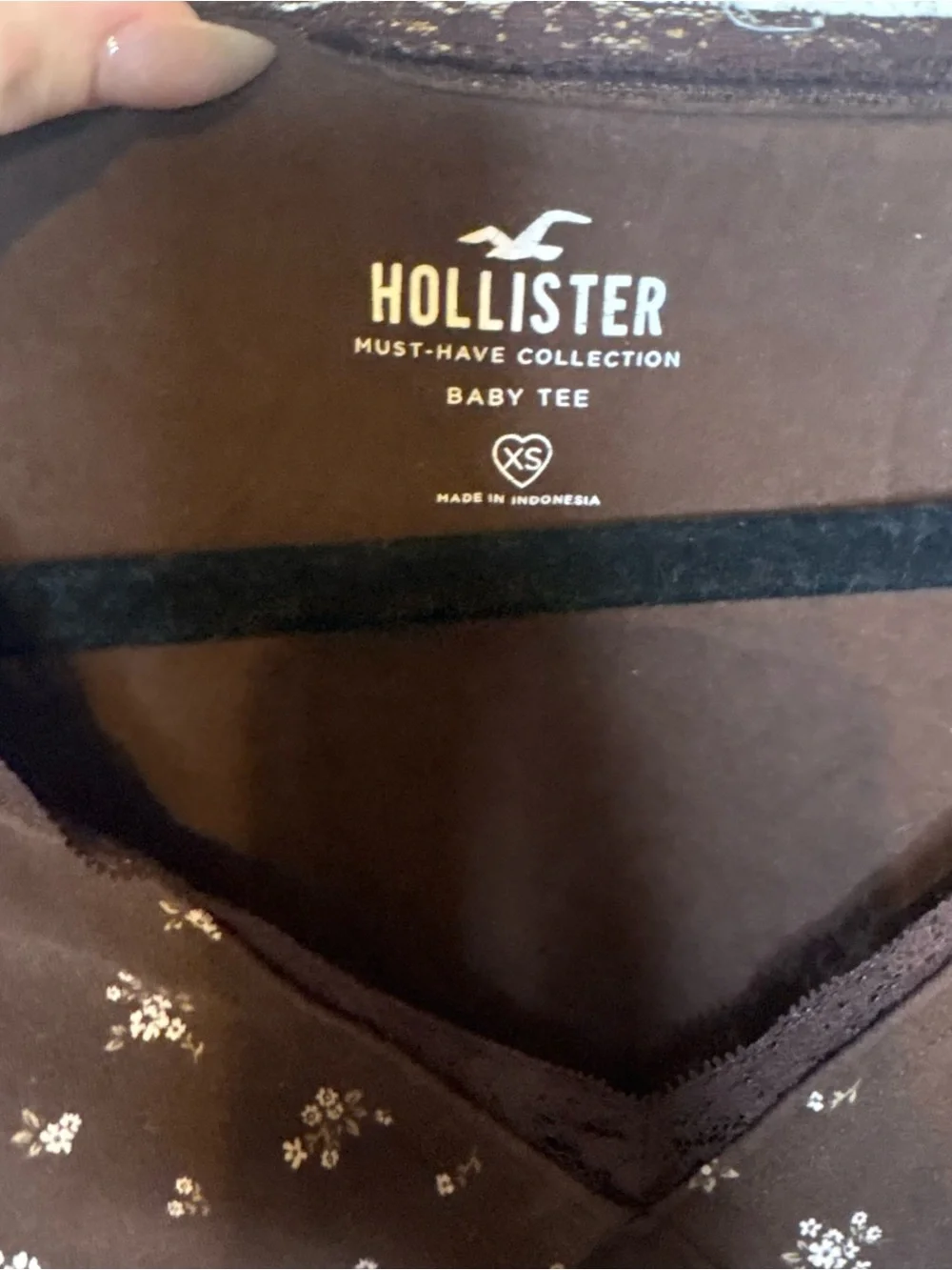 Hollister brown floral long sleeved baby tee women’s size xs